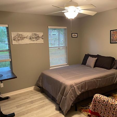 Family Friendly Home In Walking District, 5 Minutes From Beach Gulf Shores Εξωτερικό φωτογραφία